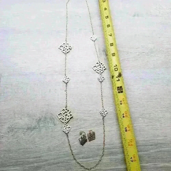 Geometric Costume Jewelry Necklace and Earrings pair set - Picture 4 of 6